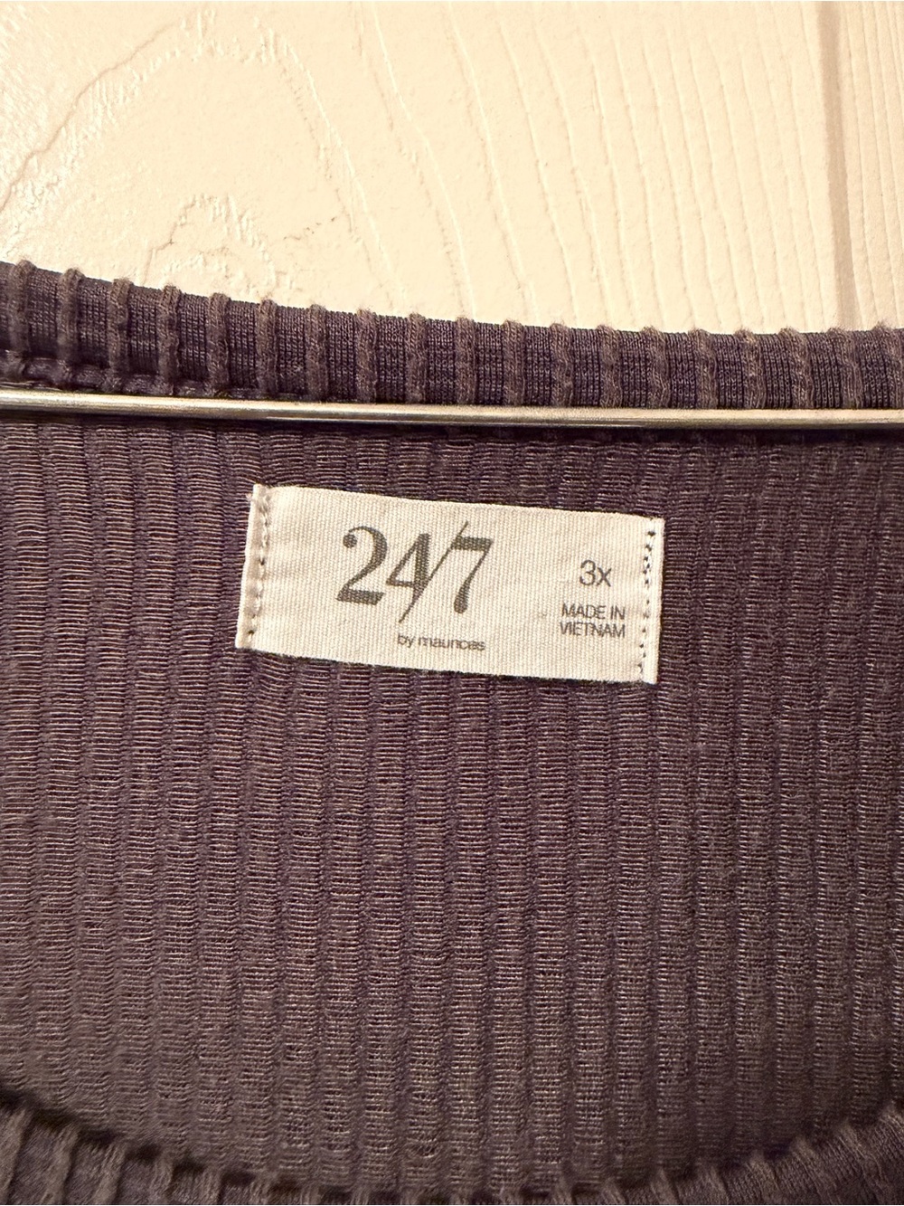 47 Women's Wide Ribbed Short Sleeve Top in Charcoal Gray - Picture 3 of 4